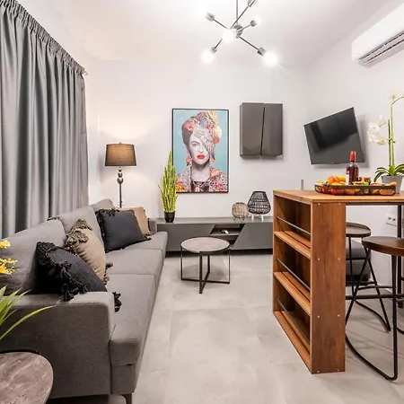 Anna * コス・タウン